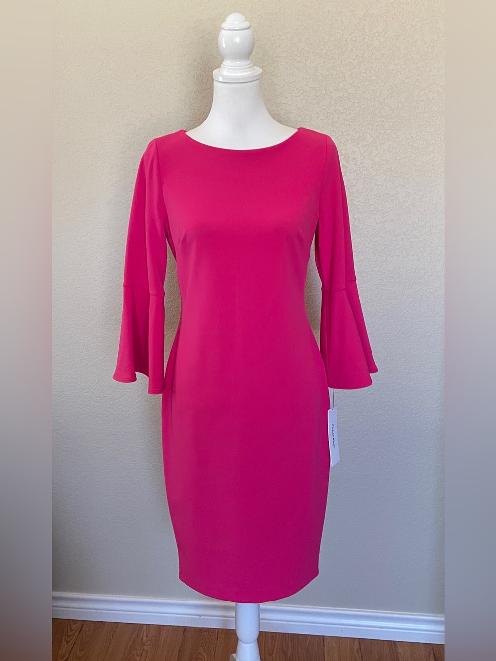 NWT Calvin Klein Dress Womens Sz 6 Pink Sheath Bell Sleeves Knee Length Cocktail